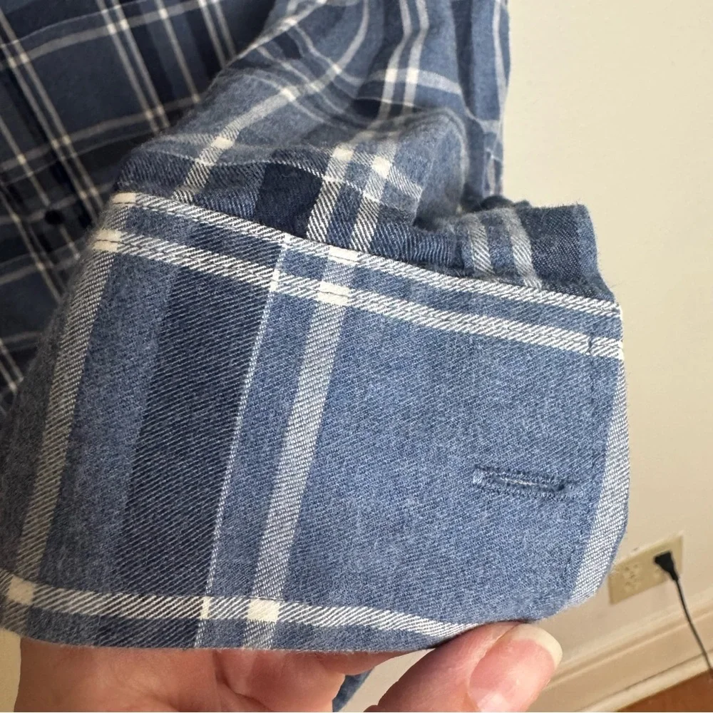 Banana Republic Blue Plaid Button Down Shirt lightweight flannel - Picture 3 of 6
